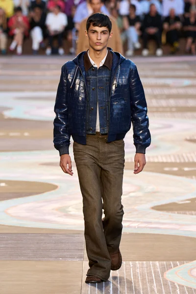 Look 52